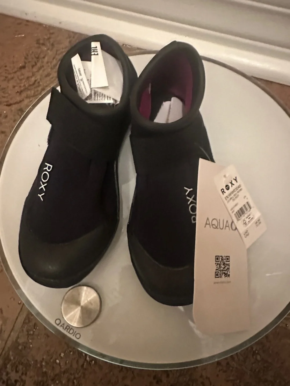 Roxy Black Water Shoes with Purple Lining